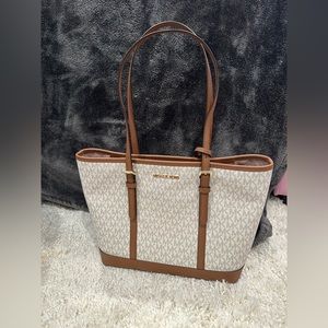 Michael Kors Jet purse// Vanilla 🤎